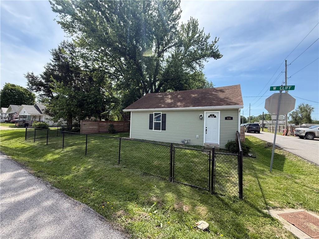 Listing Photo MLS #HMS2618091