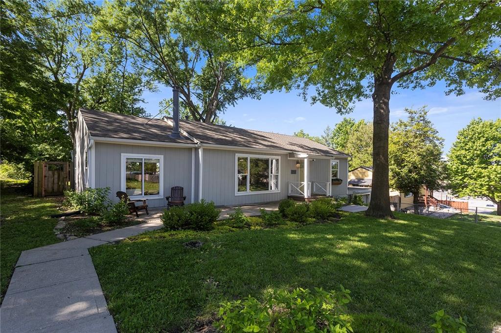 Listing Photo MLS #HMS2618231