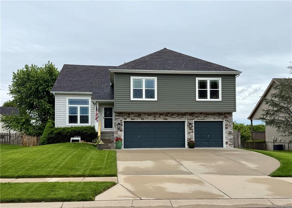 Listing Photo MLS #HMS2618313