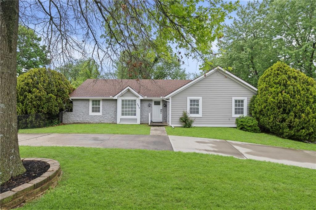 Listing Photo MLS #HMS2618355