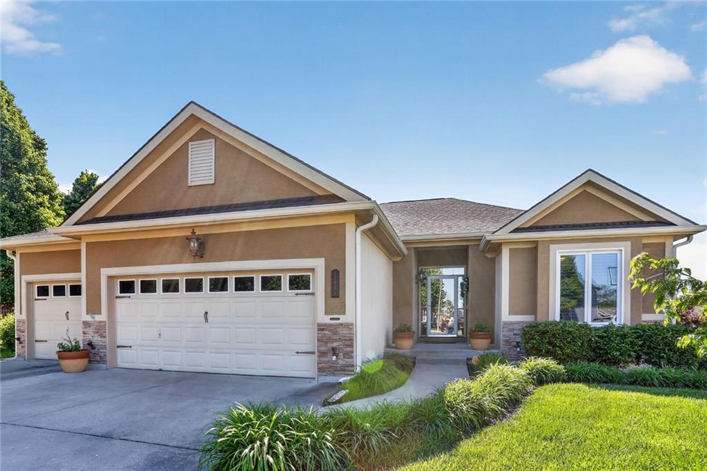 Listing Photo MLS #HMS2618376
