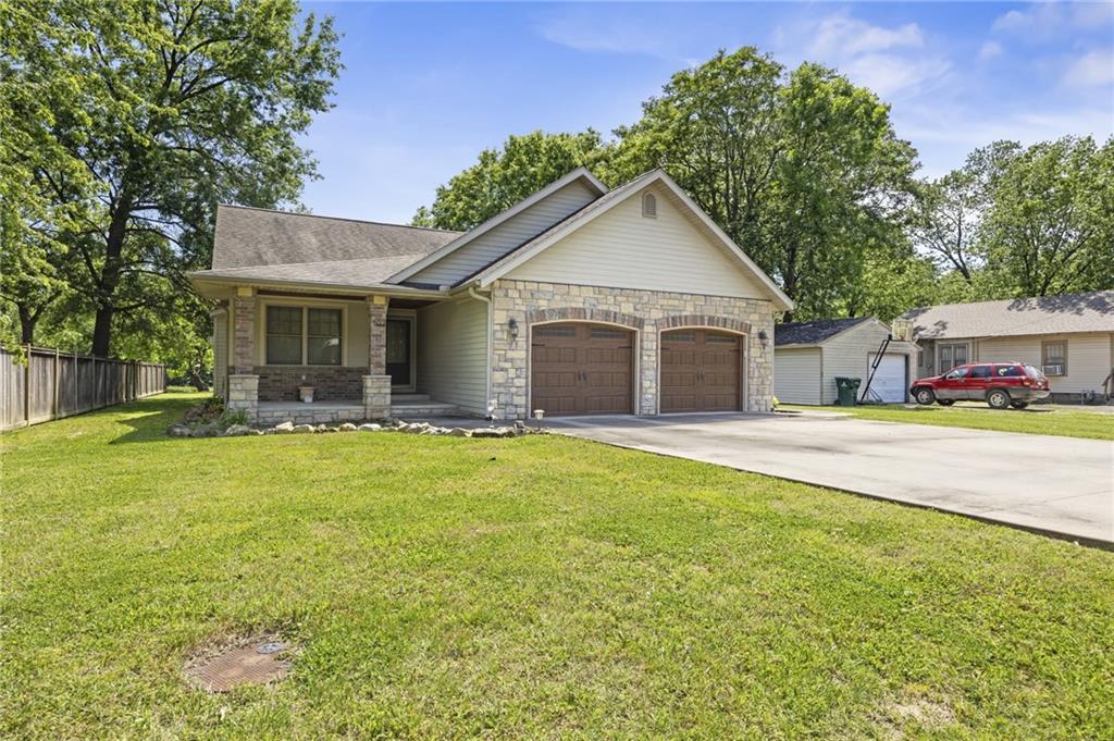 Listing Photo MLS #HMS2618449