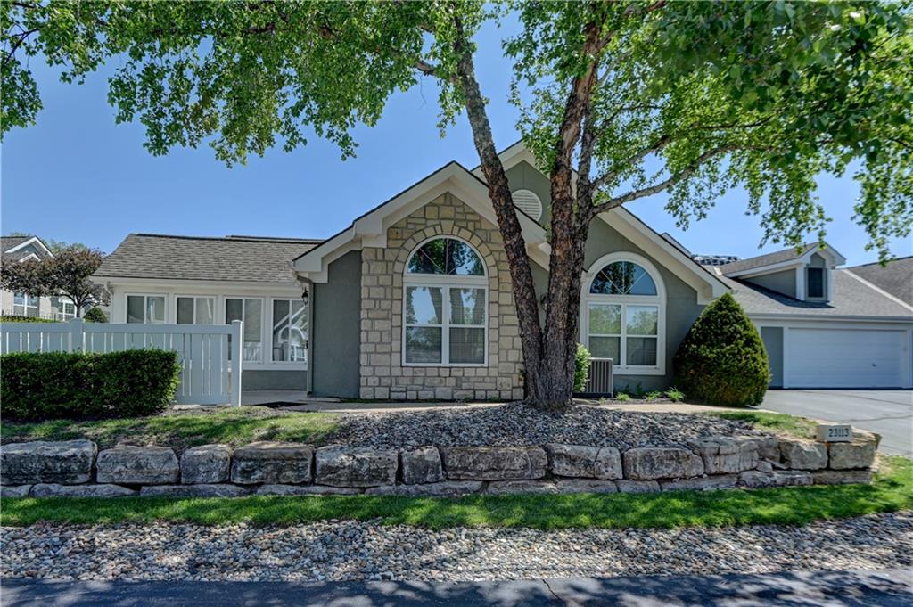 Listing Photo MLS #HMS2618460
