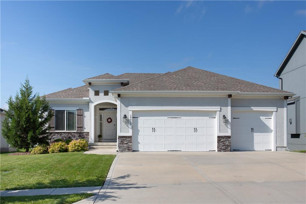 Listing Photo MLS #HMS2618550