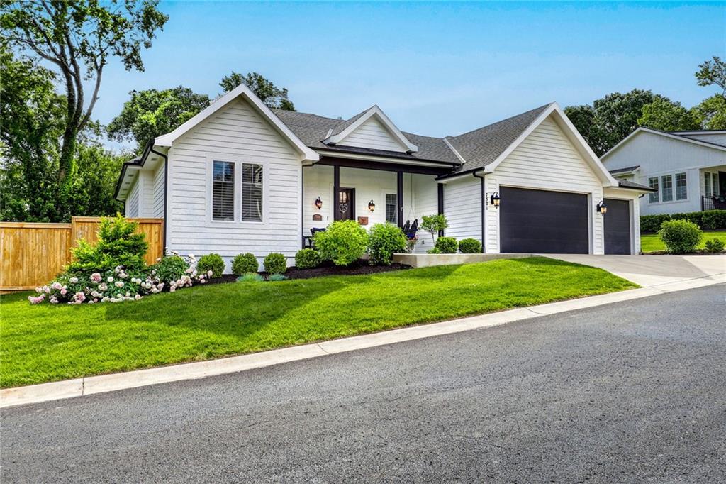 Listing Photo MLS #HMS2618573