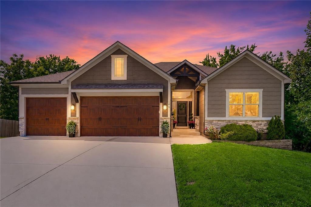 Listing Photo MLS #HMS2618636