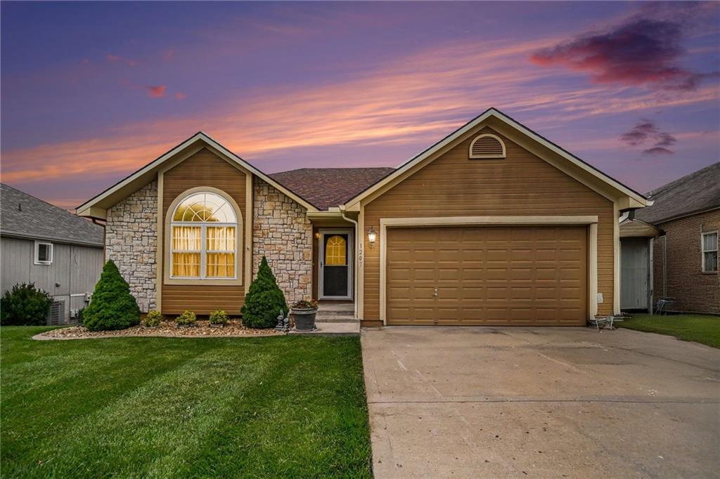 Listing Photo MLS #HMS2618692