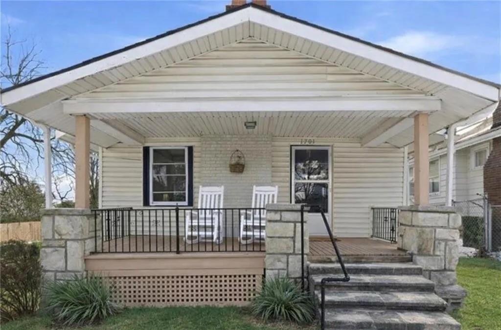 Listing Photo MLS #HMS2618763