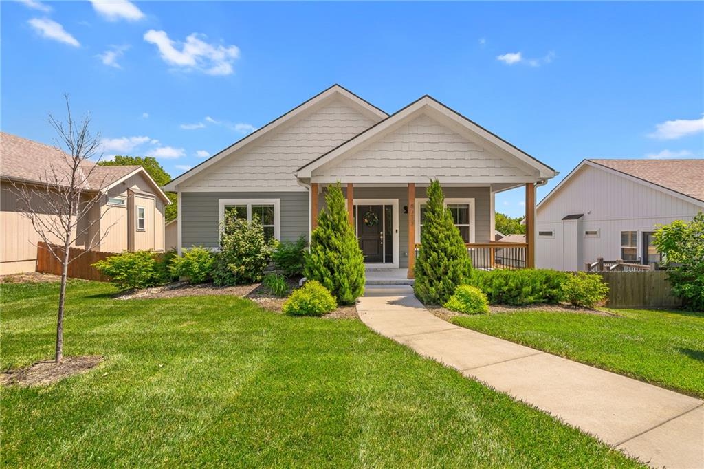 Listing Photo MLS #HMS2618823