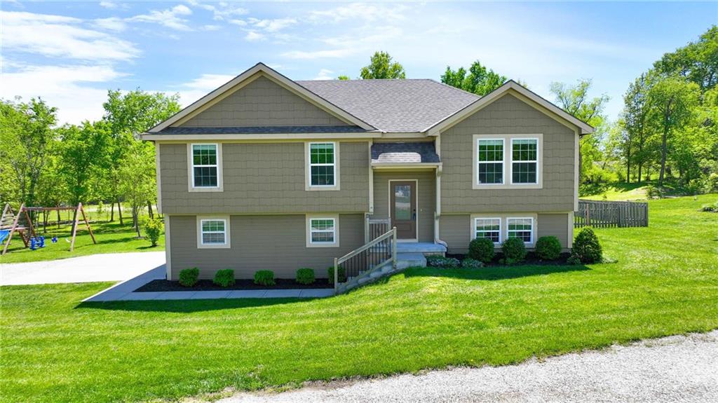 Listing Photo MLS #HMS2618849