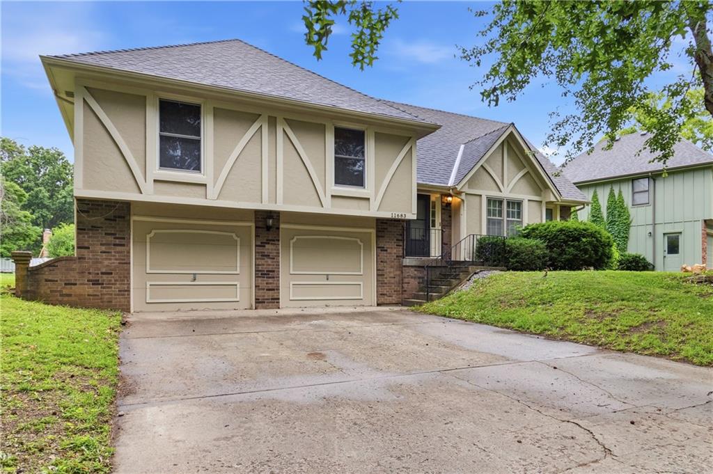 Listing Photo MLS #HMS2618906