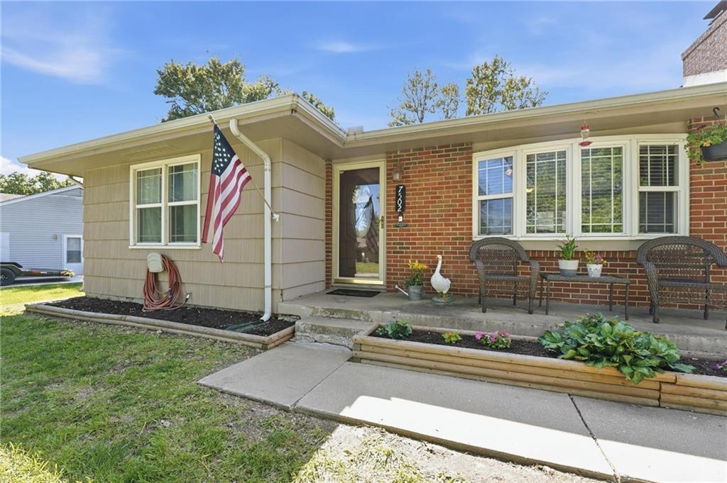 Listing Photo MLS #HMS2618914