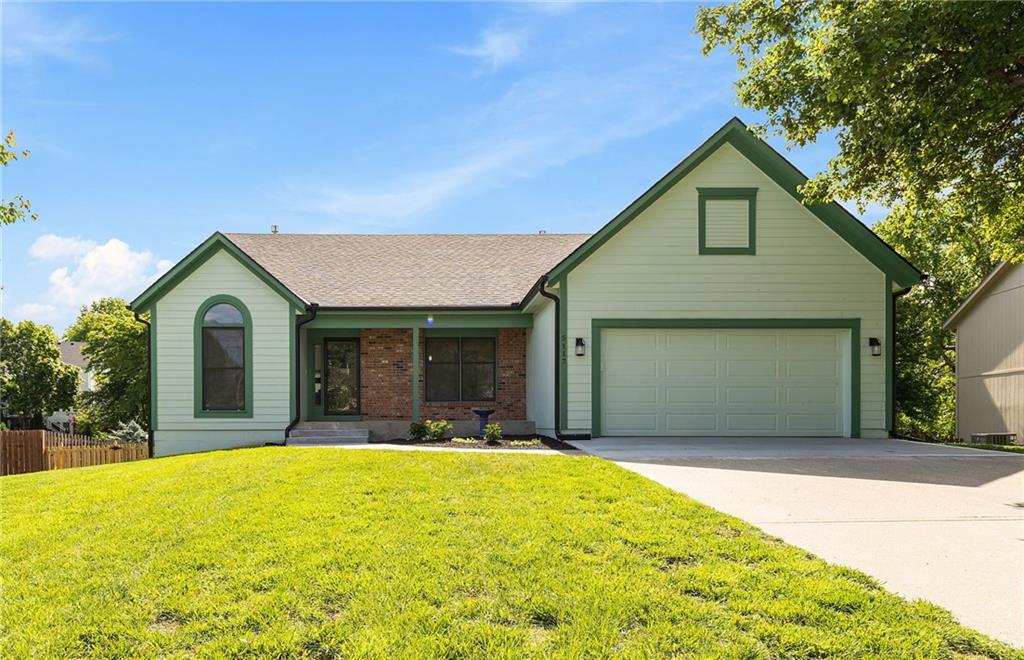 Listing Photo MLS #HMS2618941