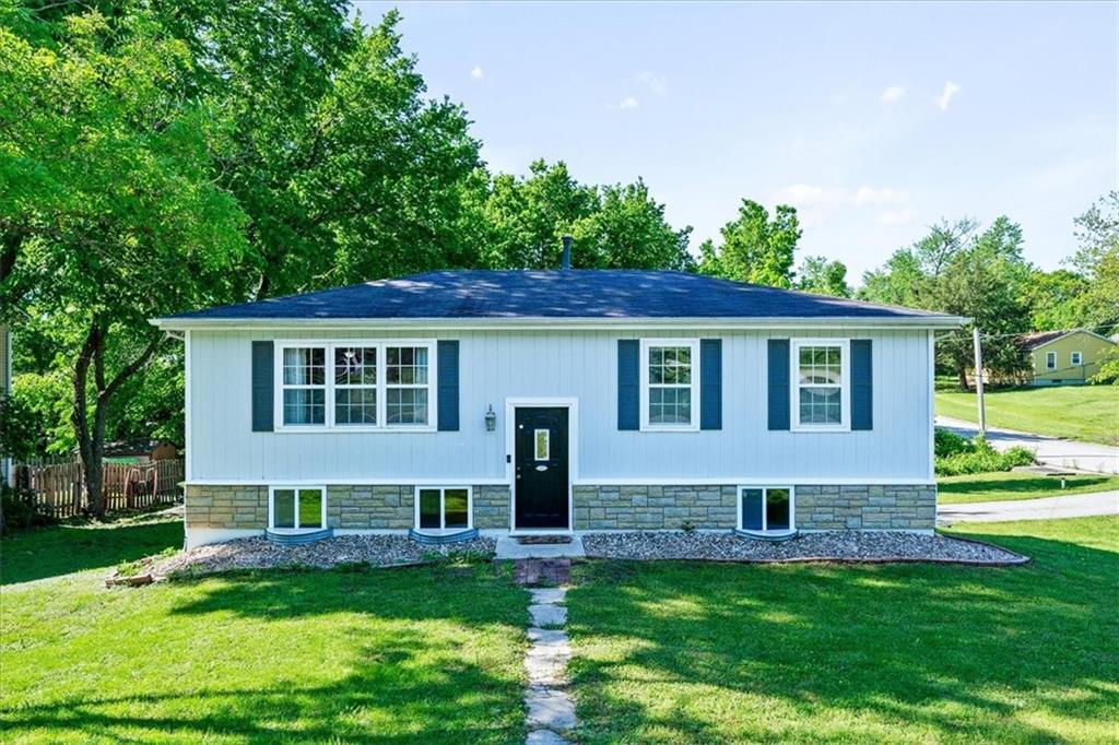 Listing Photo MLS #HMS2618967