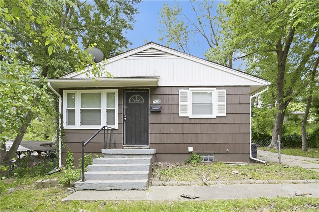 Listing Photo MLS #HMS2619035