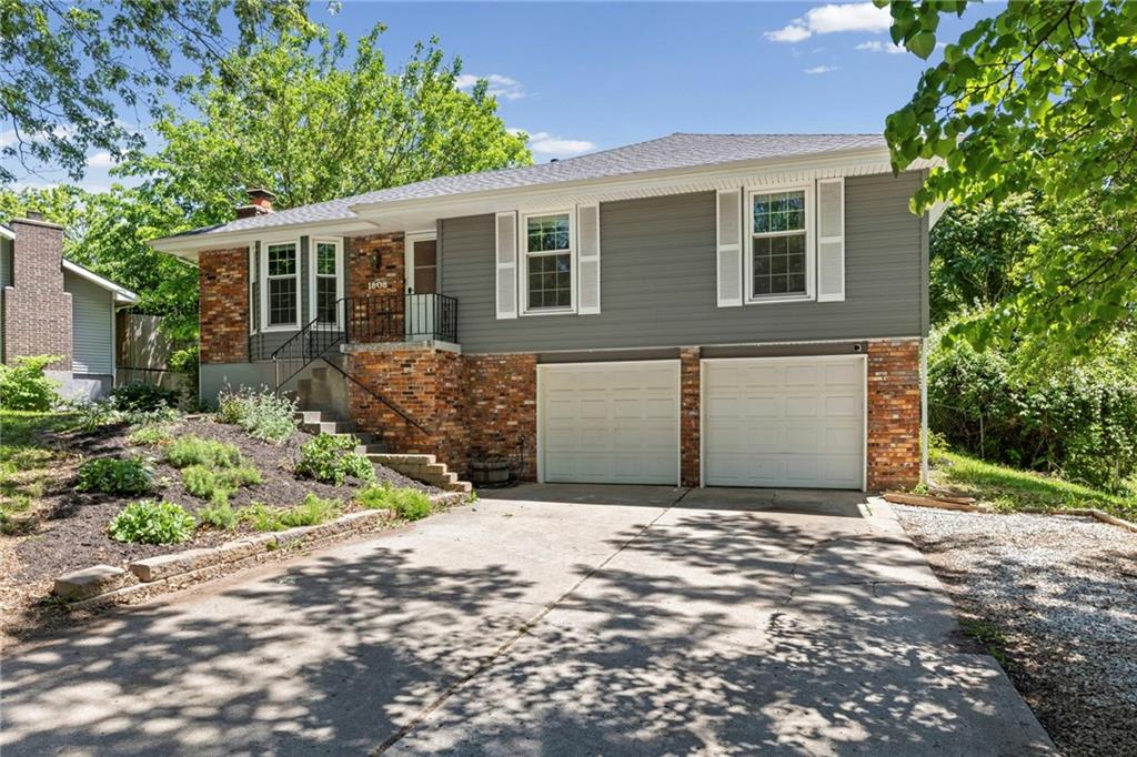 Listing Photo MLS #HMS2619411