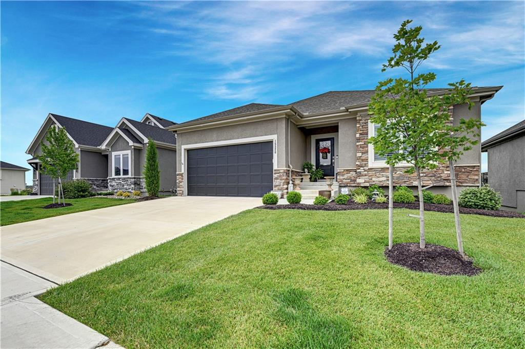 Listing Photo MLS #HMS2619416