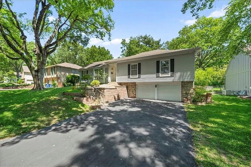 Listing Photo MLS #HMS2619527