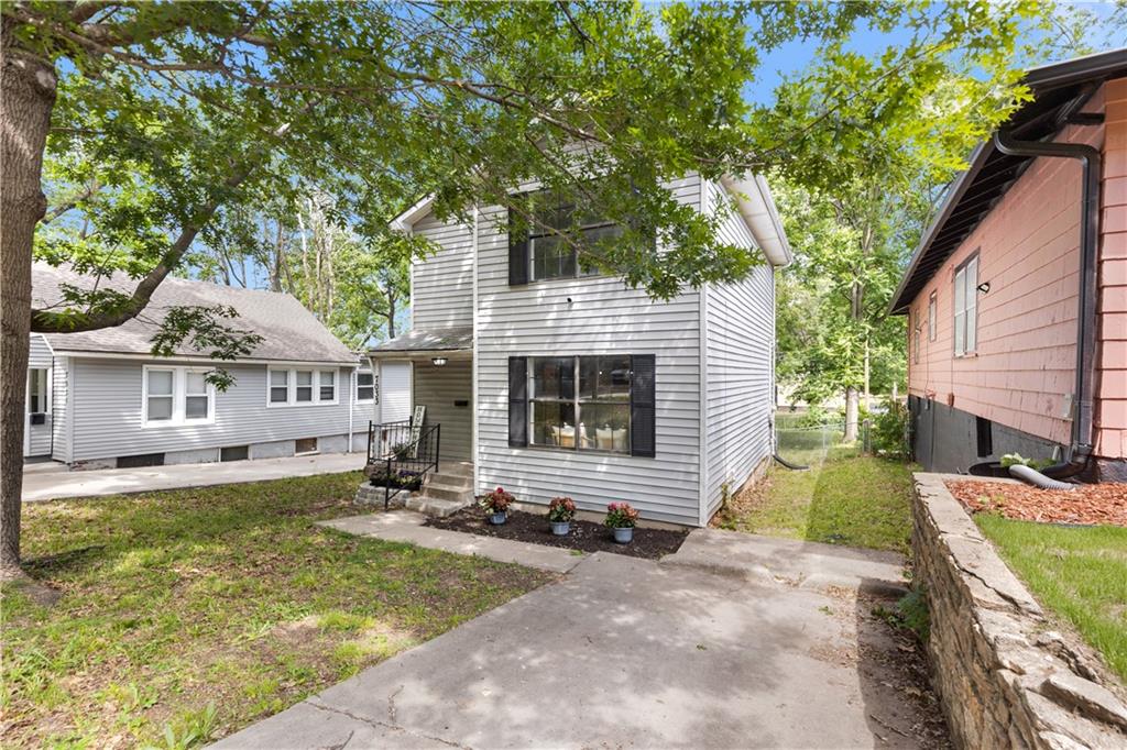 Listing Photo MLS #HMS2619528
