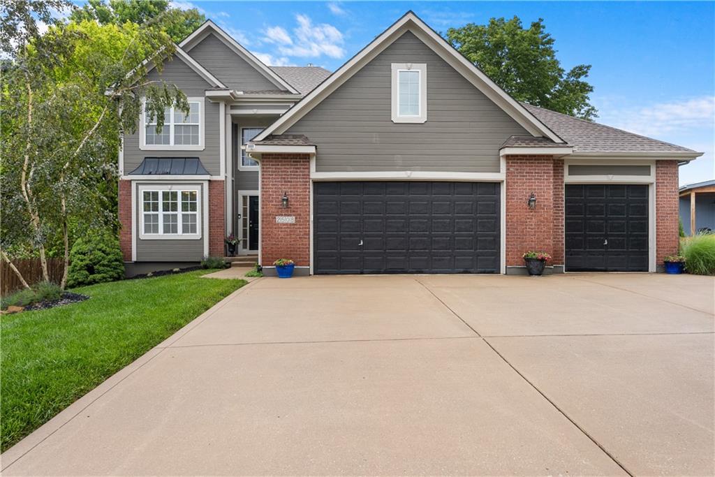 Listing Photo MLS #HMS2619556