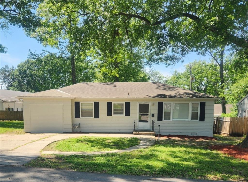 Listing Photo MLS #HMS2619644