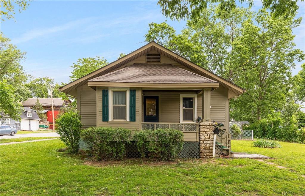 Listing Photo MLS #HMS2619786