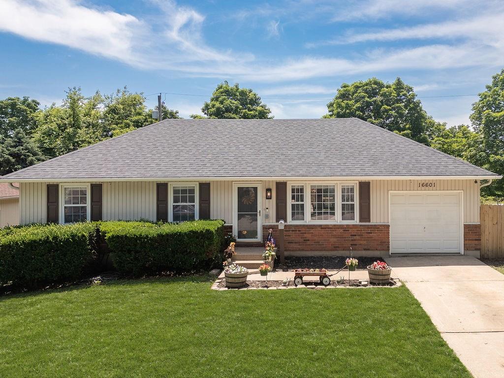 Listing Photo MLS #HMS2619829