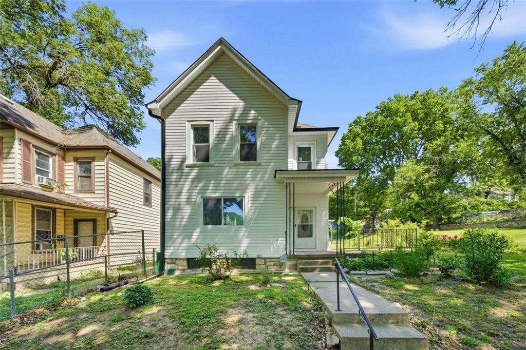 Listing Photo MLS #HMS2619841