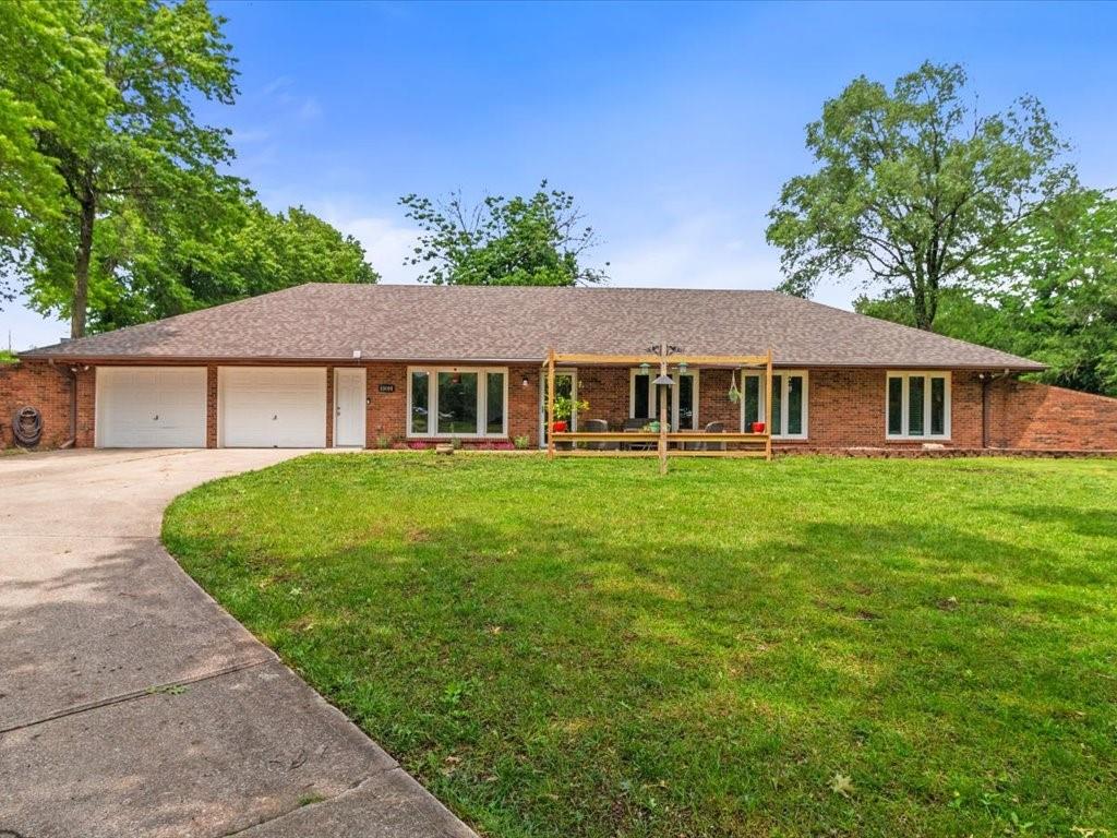 Listing Photo MLS #HMS2619882