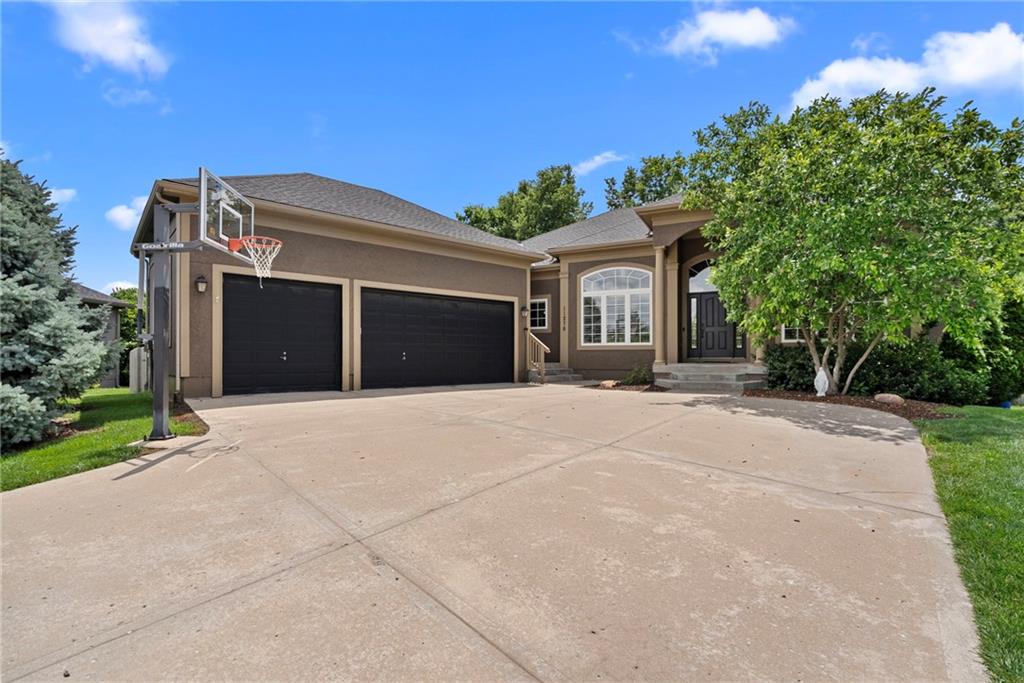 Listing Photo MLS #HMS2620000
