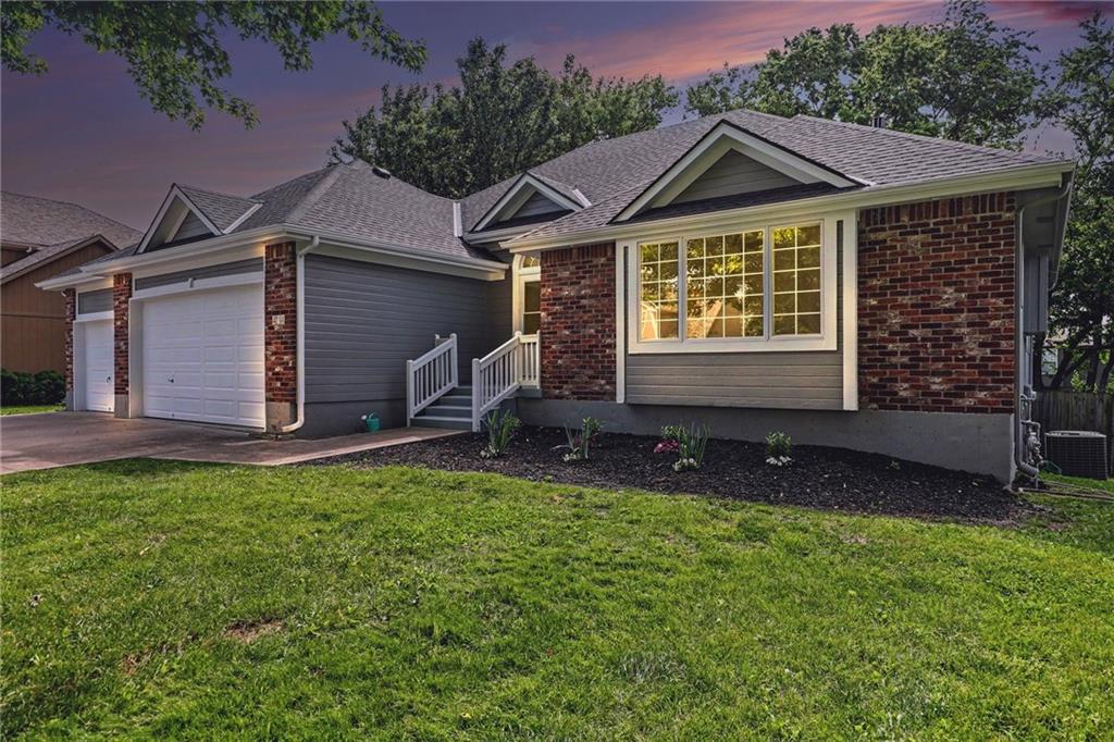 Listing Photo MLS #HMS2620087