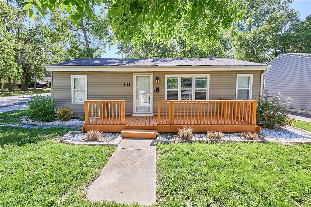 Listing Photo MLS #HMS2620107
