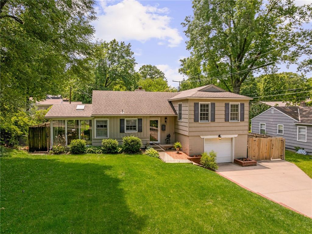 Listing Photo MLS #HMS2620188