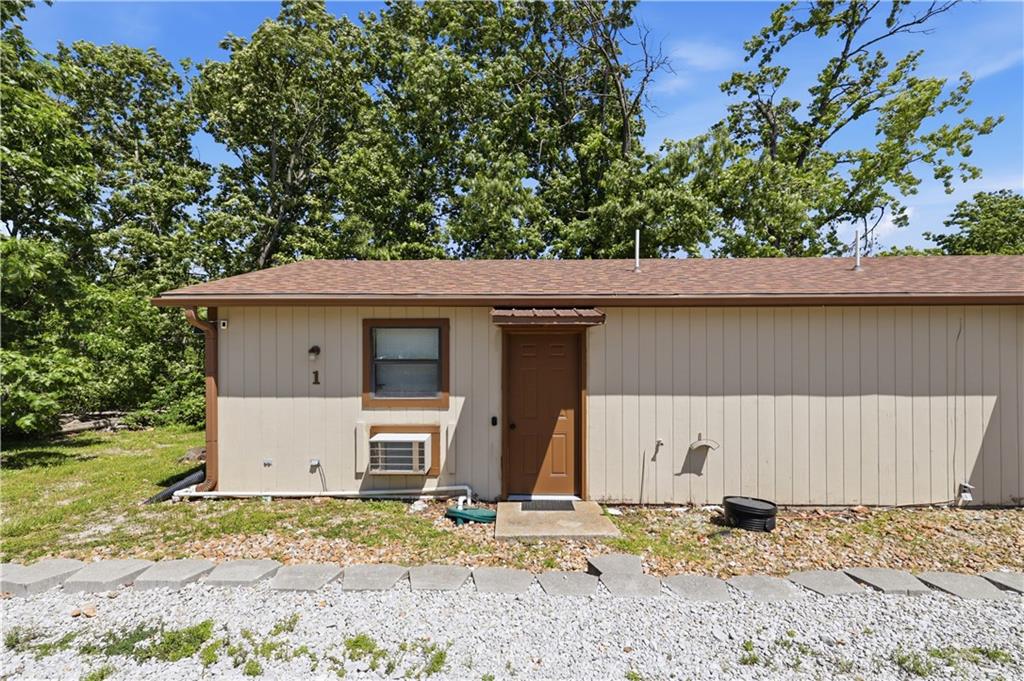 Listing Photo MLS #HMS2620361