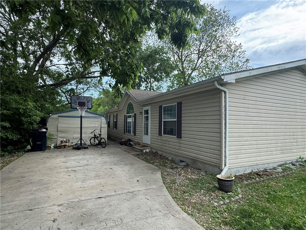 Listing Photo MLS #HMS2620430