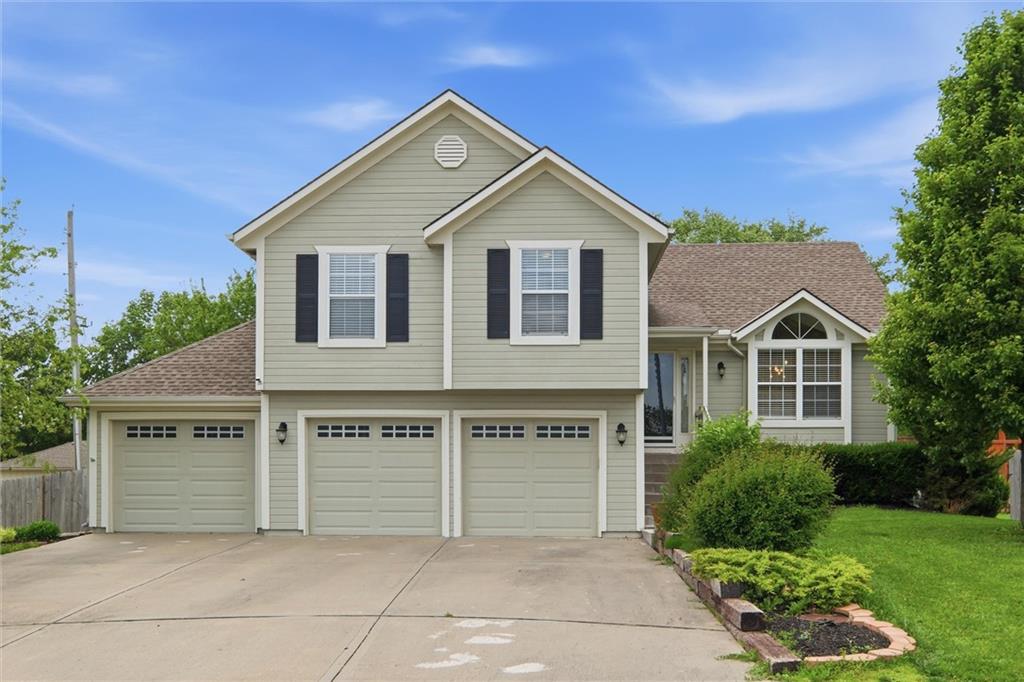 Listing Photo MLS #HMS2620439
