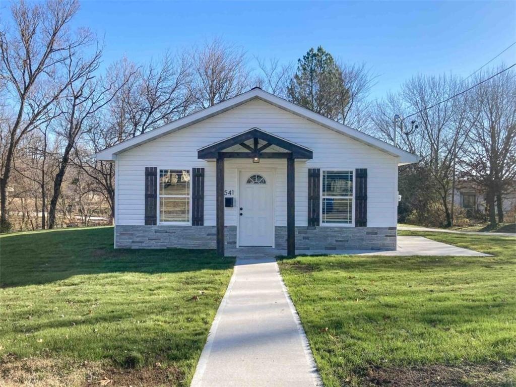 Listing Photo MLS #HMS2620523