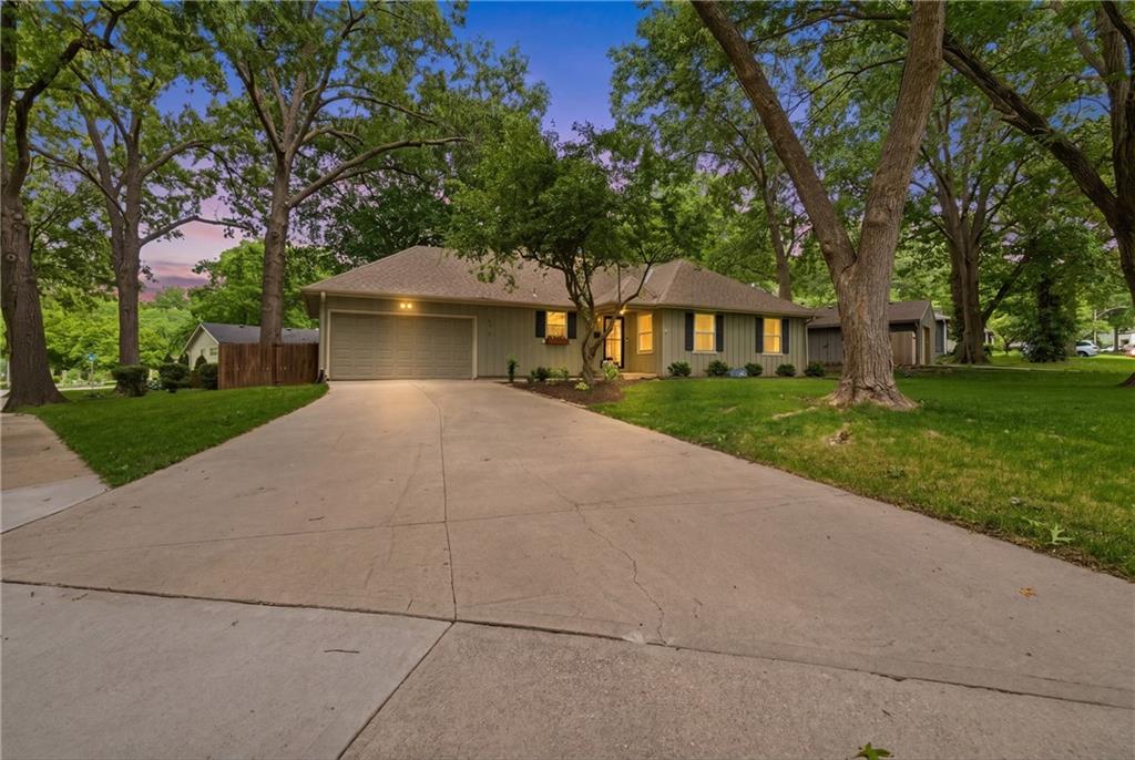 Listing Photo MLS #HMS2620573