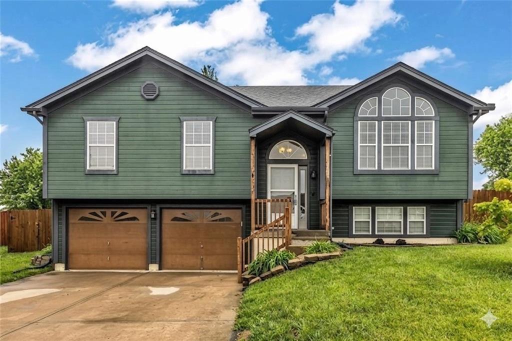 Listing Photo MLS #HMS2620583