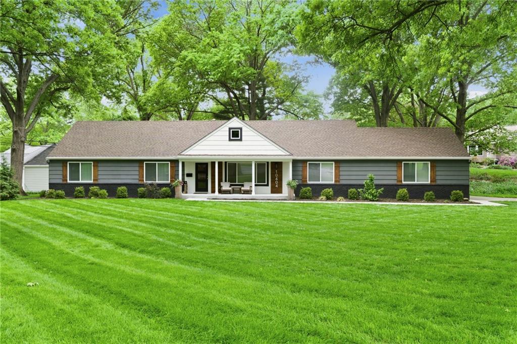 Listing Photo MLS #HMS2620677