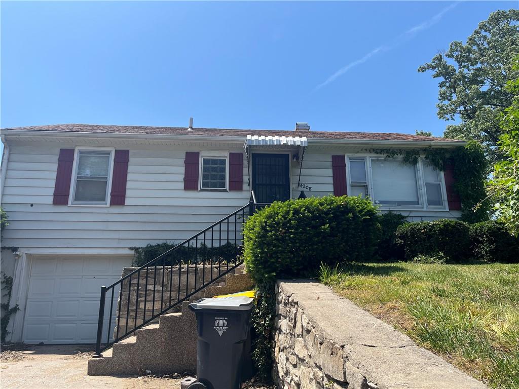 Listing Photo MLS #HMS2620716