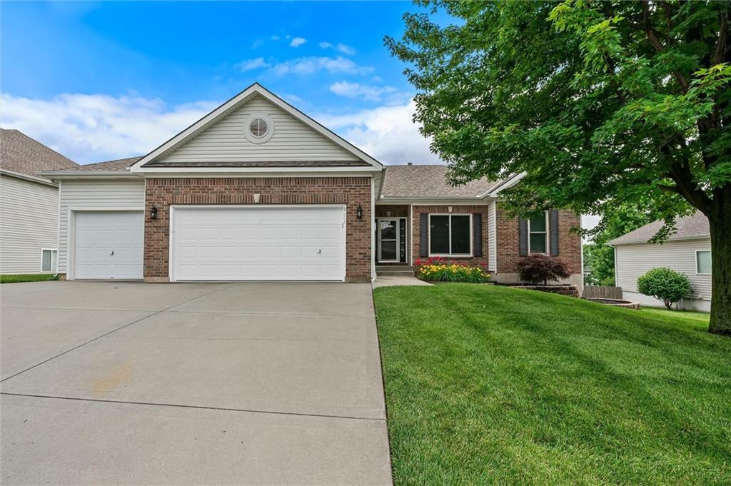 Listing Photo MLS #HMS2620791