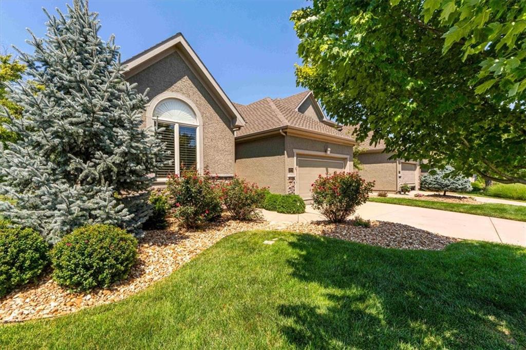 Listing Photo MLS #HMS2620808