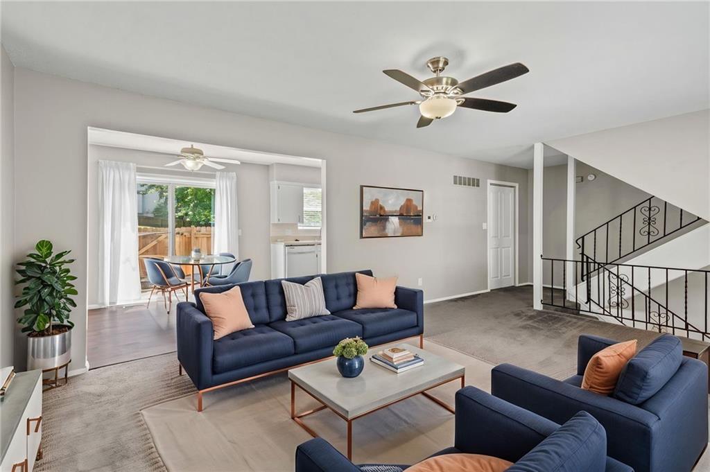 Listing Photo MLS #HMS2620873