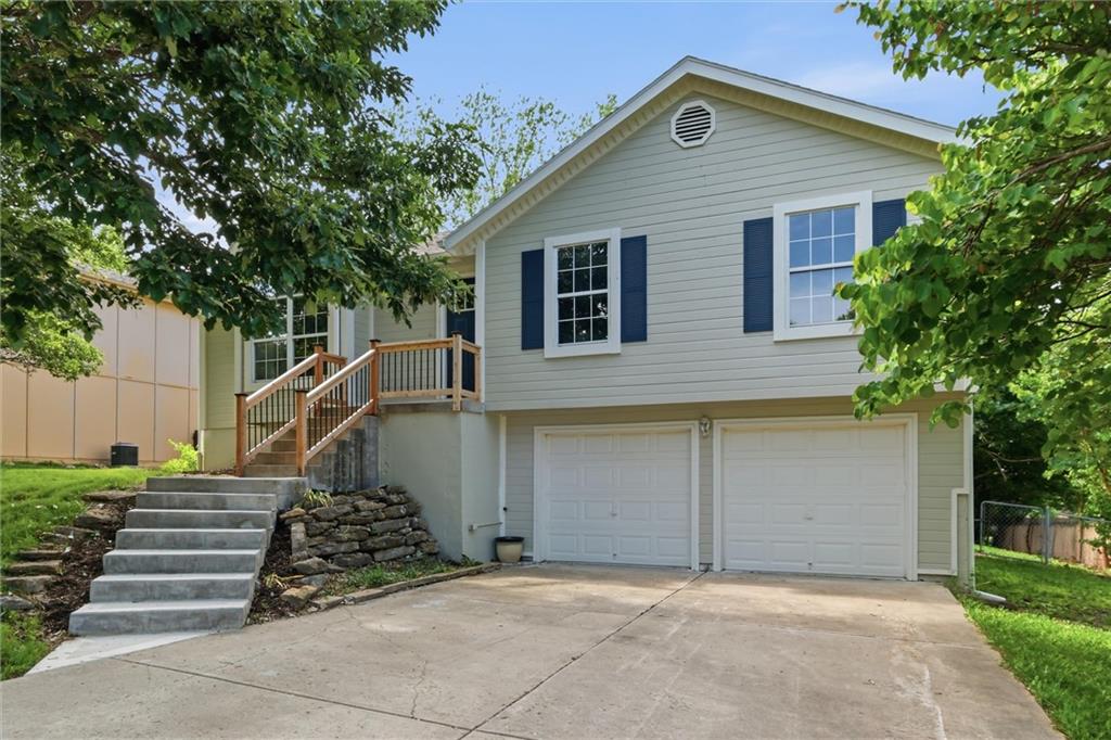 Listing Photo MLS #HMS2620897