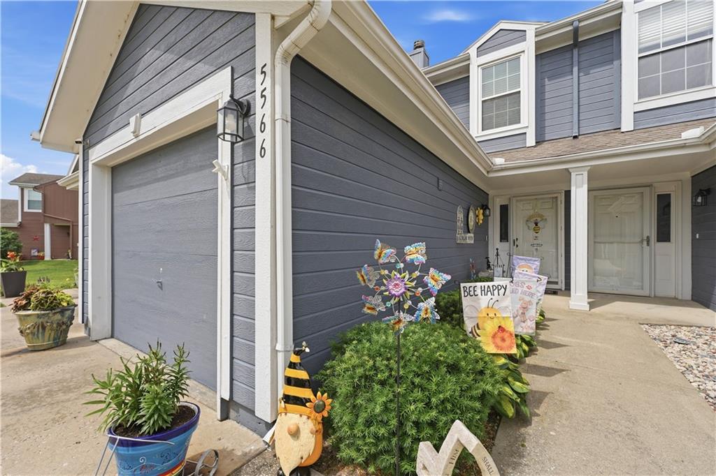 Listing Photo MLS #HMS2620936