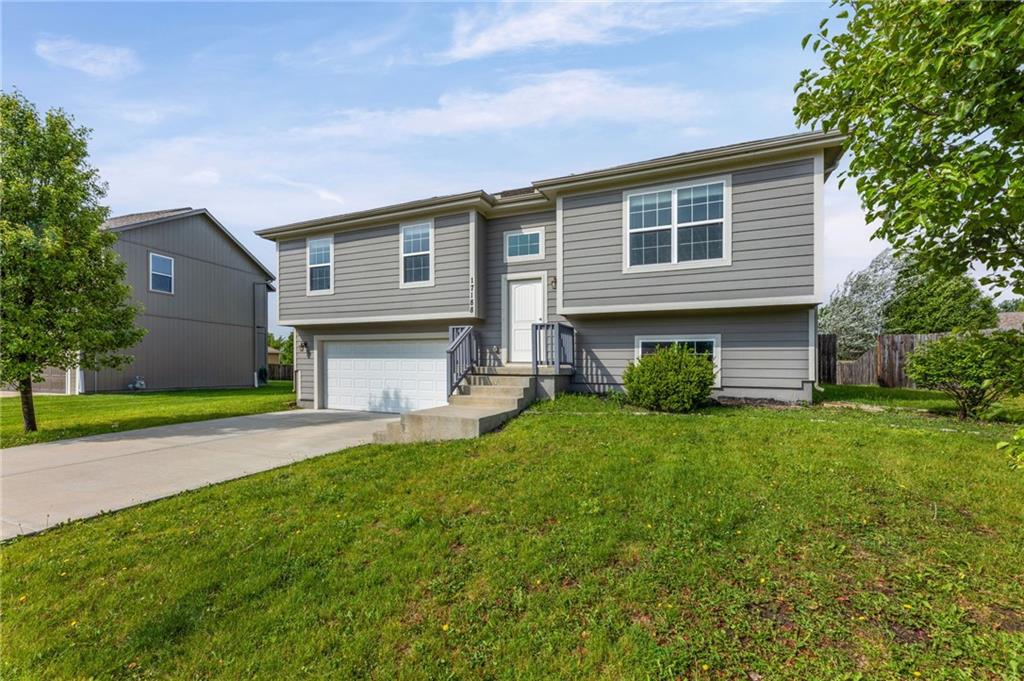 Listing Photo MLS #HMS2621033