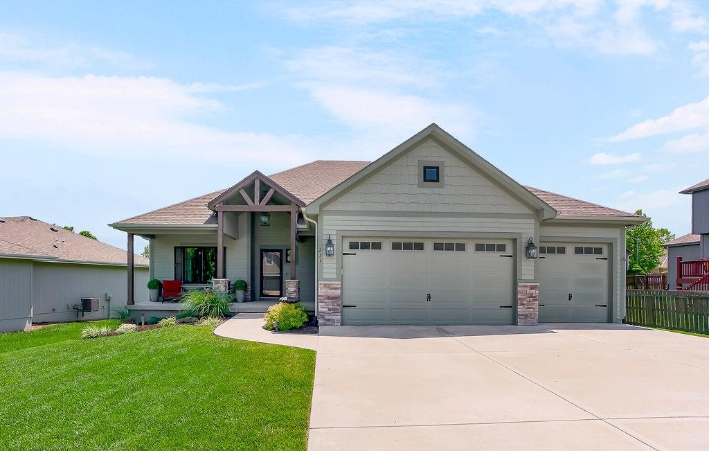 Listing Photo MLS #HMS2621035