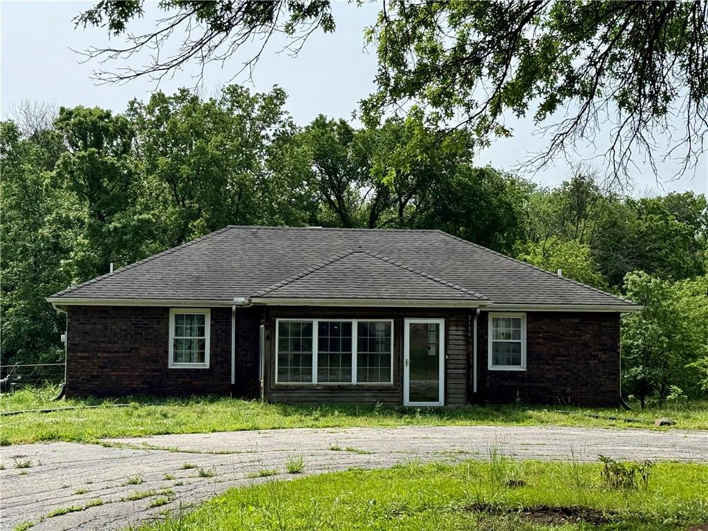 Listing Photo MLS #HMS2621037