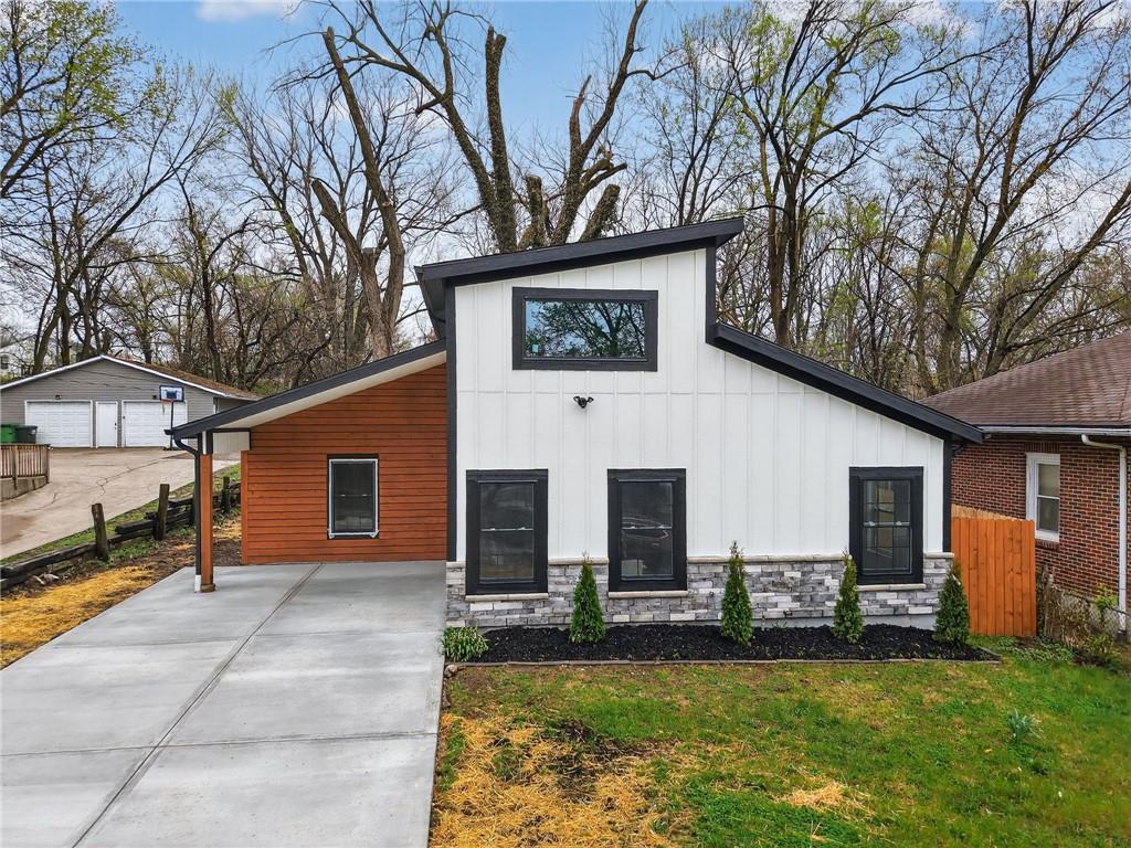 Listing Photo MLS #HMS2621060